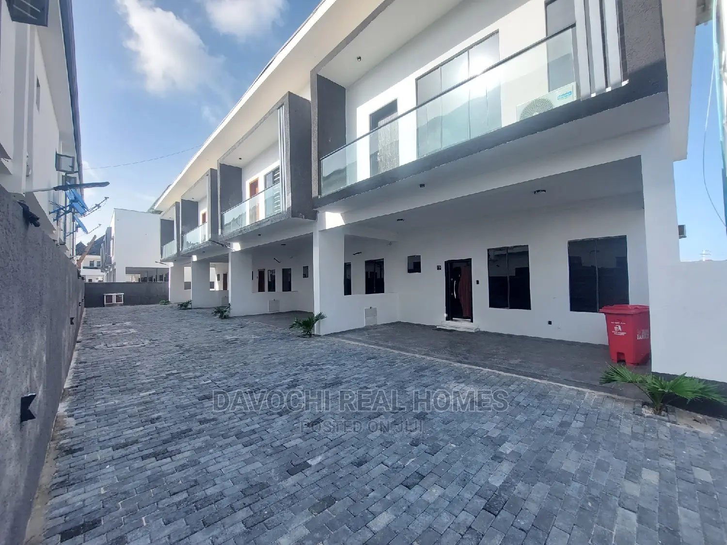 4bdrm Duplex in Chevron Second Toll, Lekki for rent