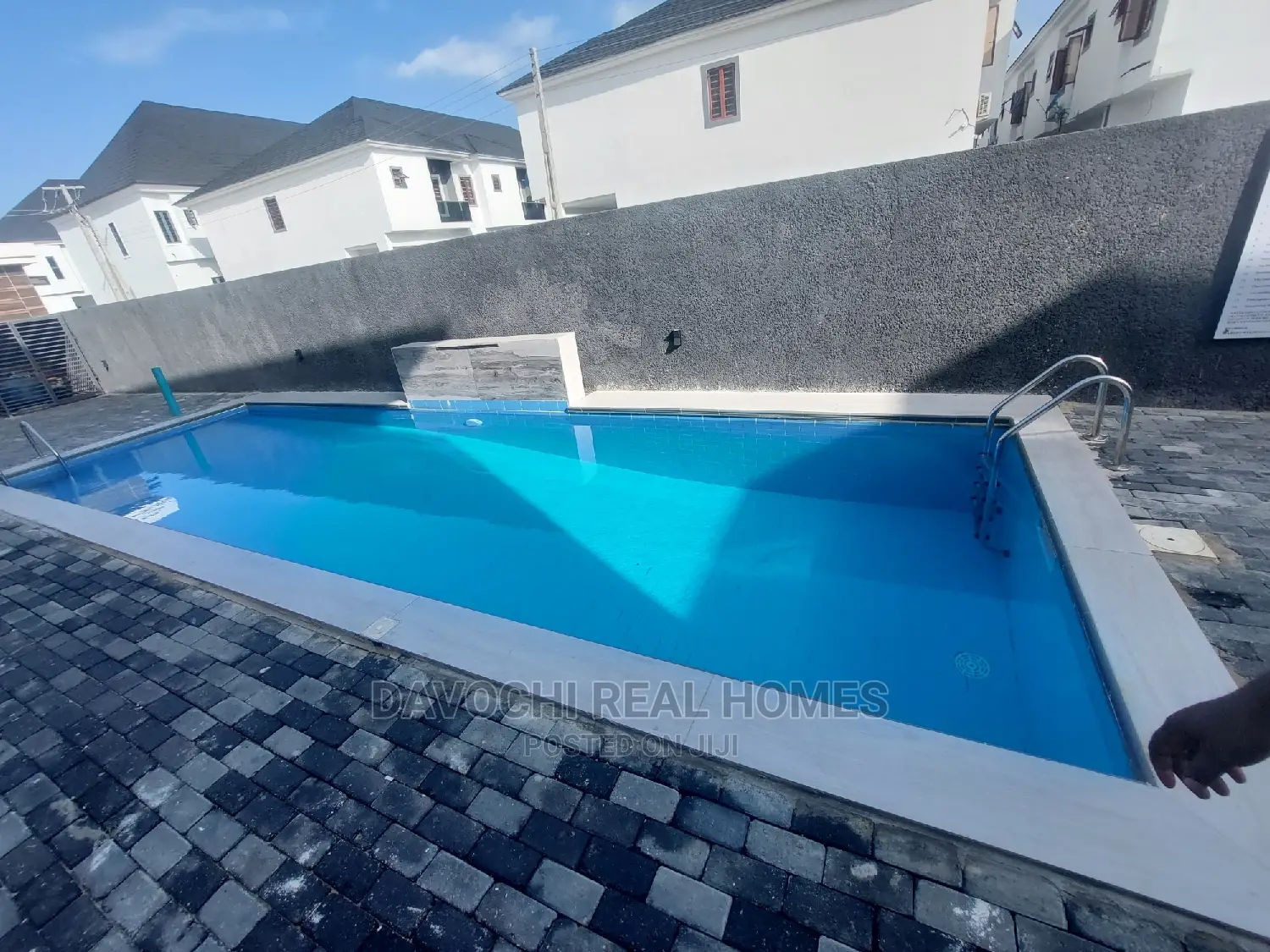 4bdrm Duplex in Chevron Second Toll, Lekki for rent
