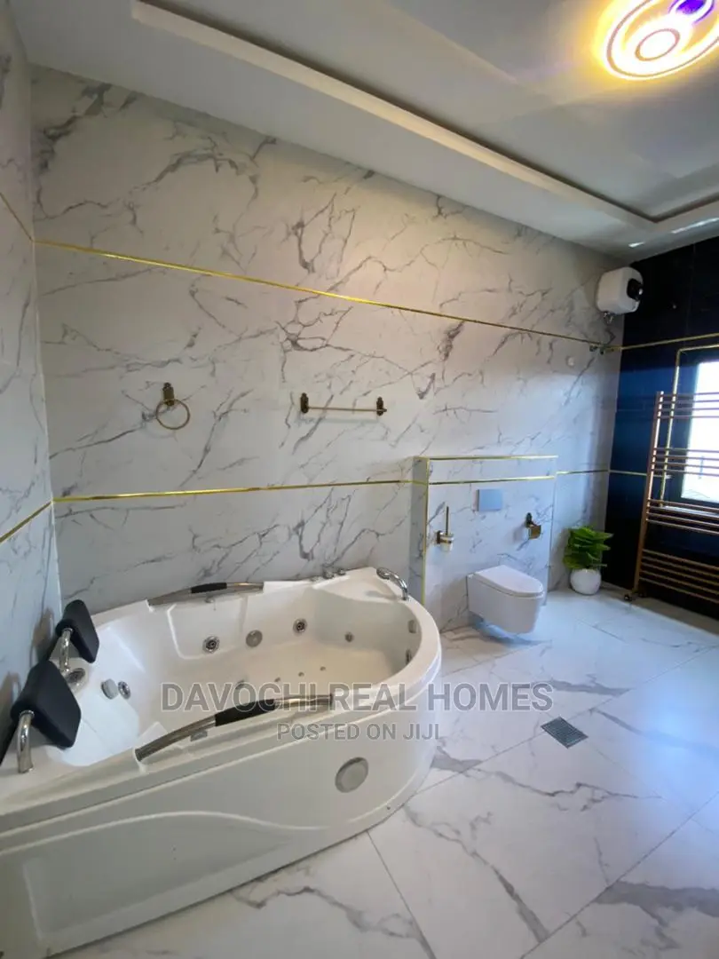 5bdrm Duplex in Osapa London, Lekki for Rent