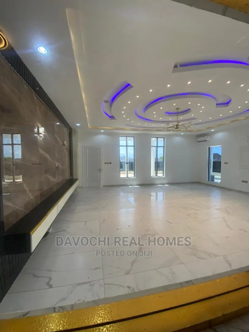 5bdrm Duplex in Osapa London, Lekki for Rent