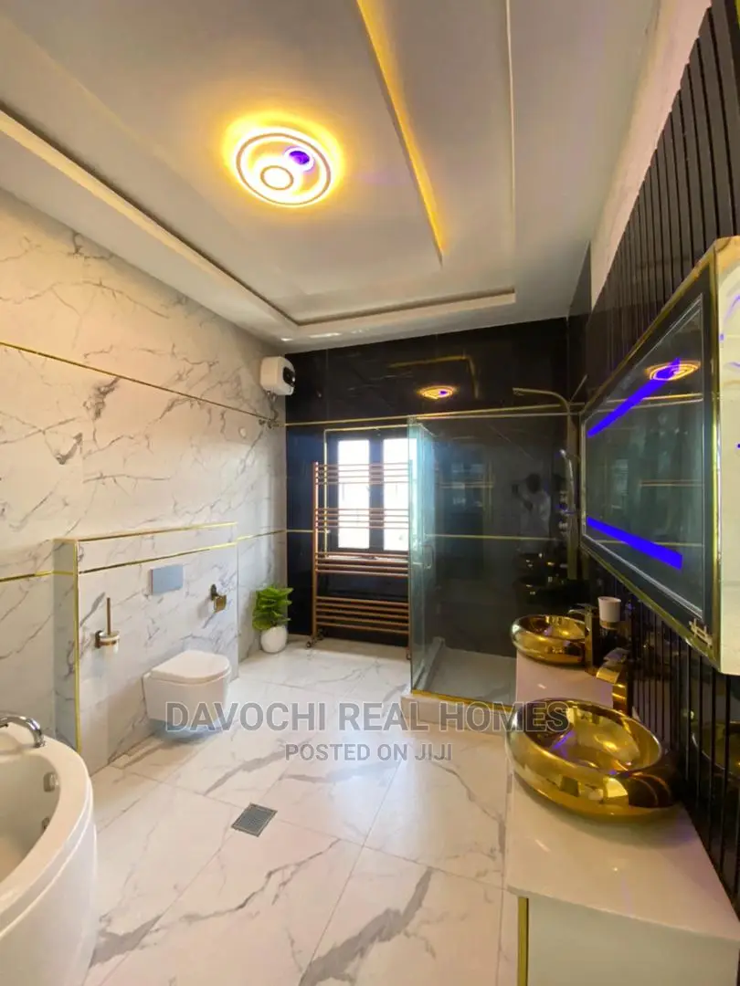 5bdrm Duplex in Osapa London, Lekki for Rent