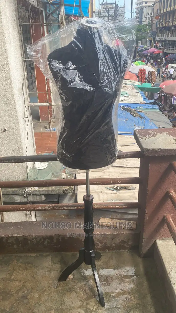 Female Size 10 Dressform With Tripod Wooden Base