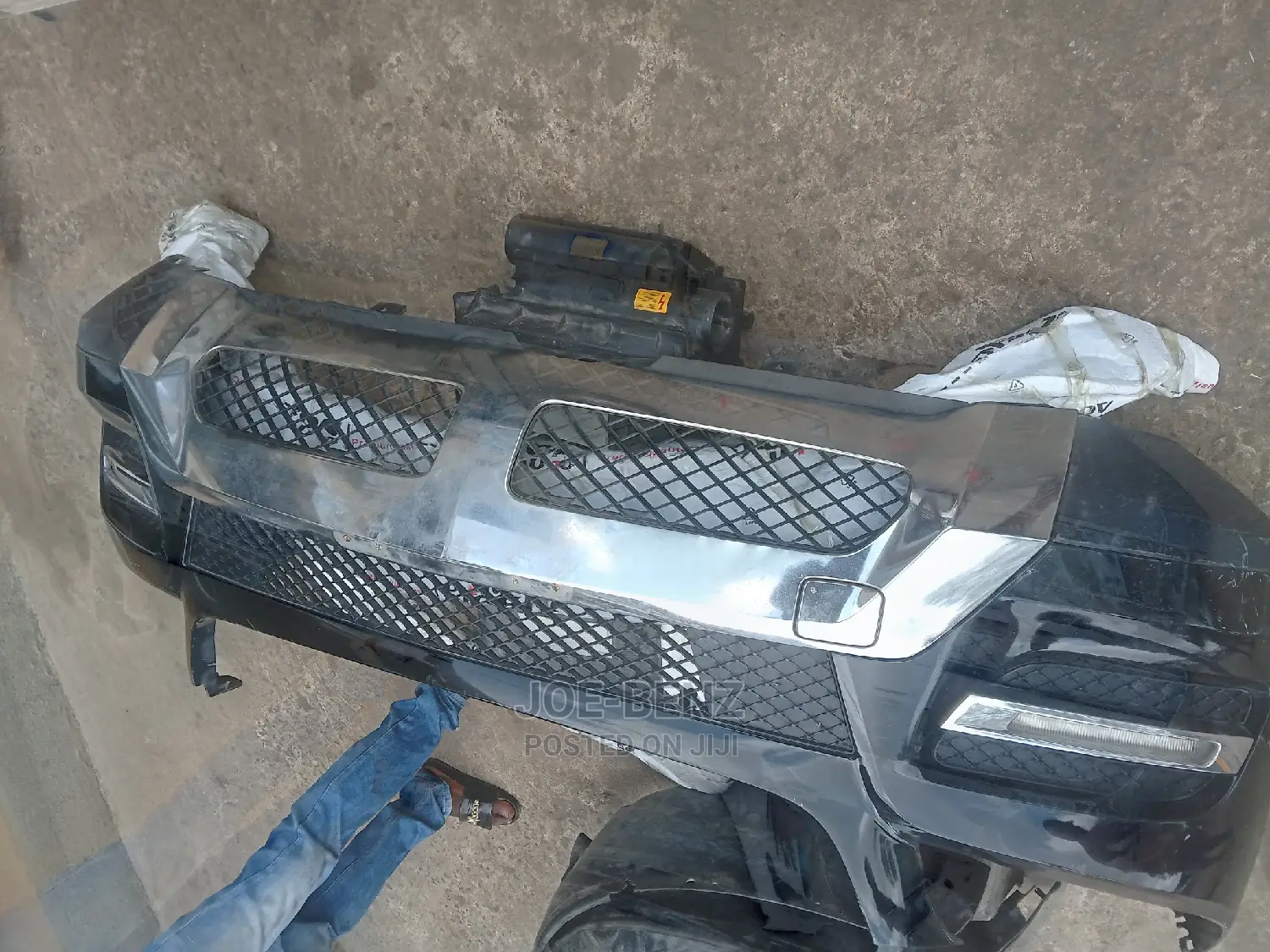 ML 350 Front Bumper 2013 Mordel