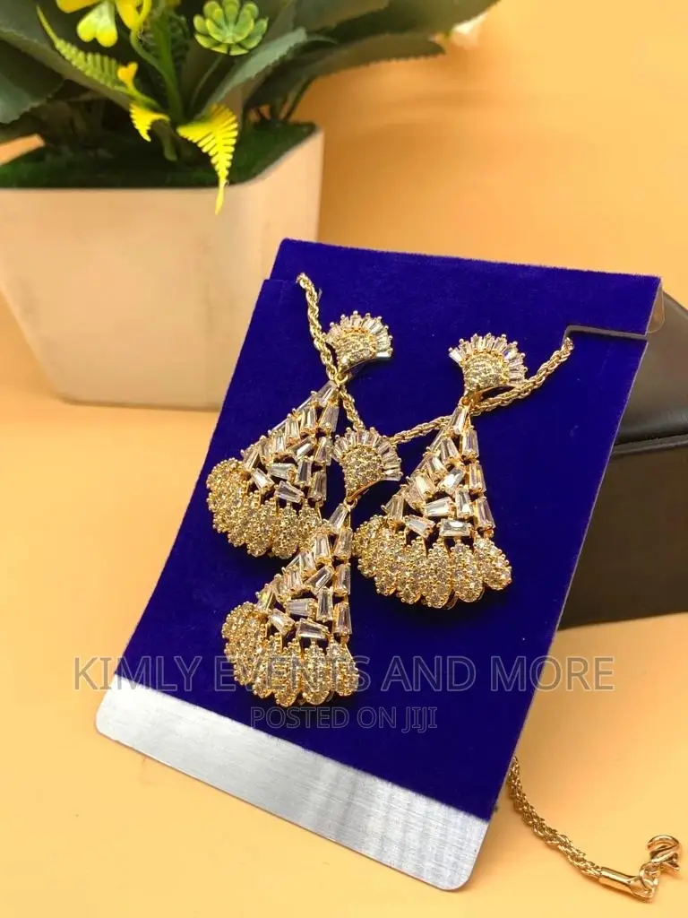 Zirconia Jewelry Set With Chain