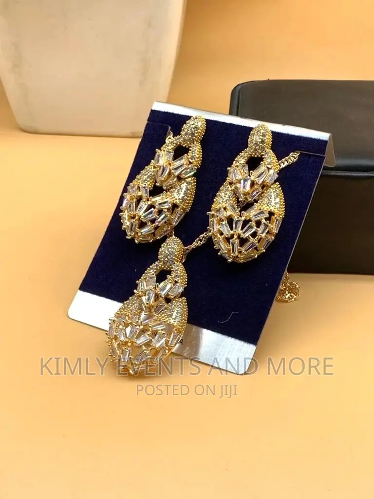 Zirconia Jewelry Set With Chain