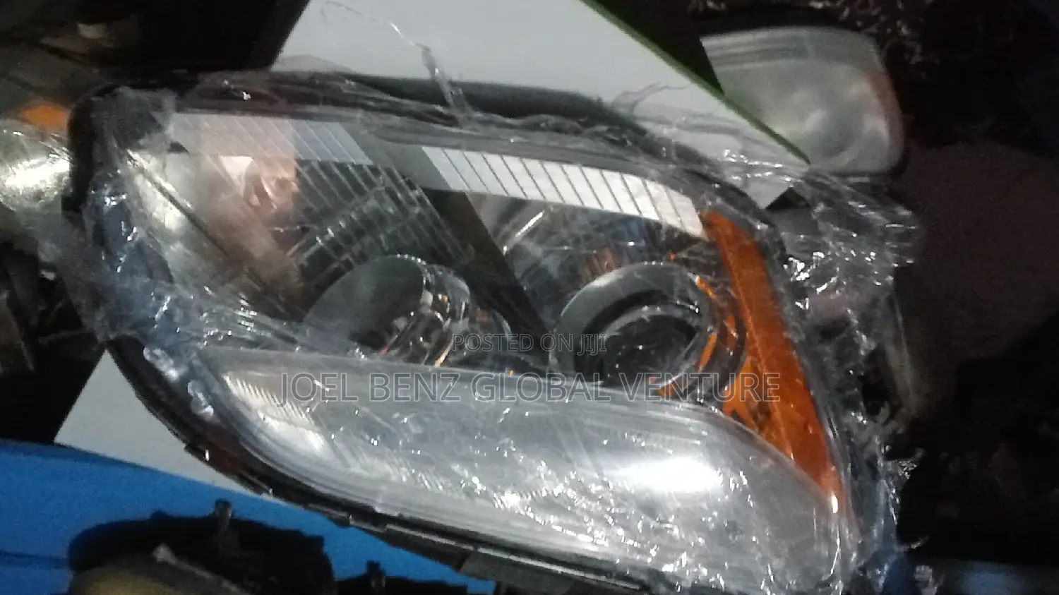 GLK 2010 Head Light