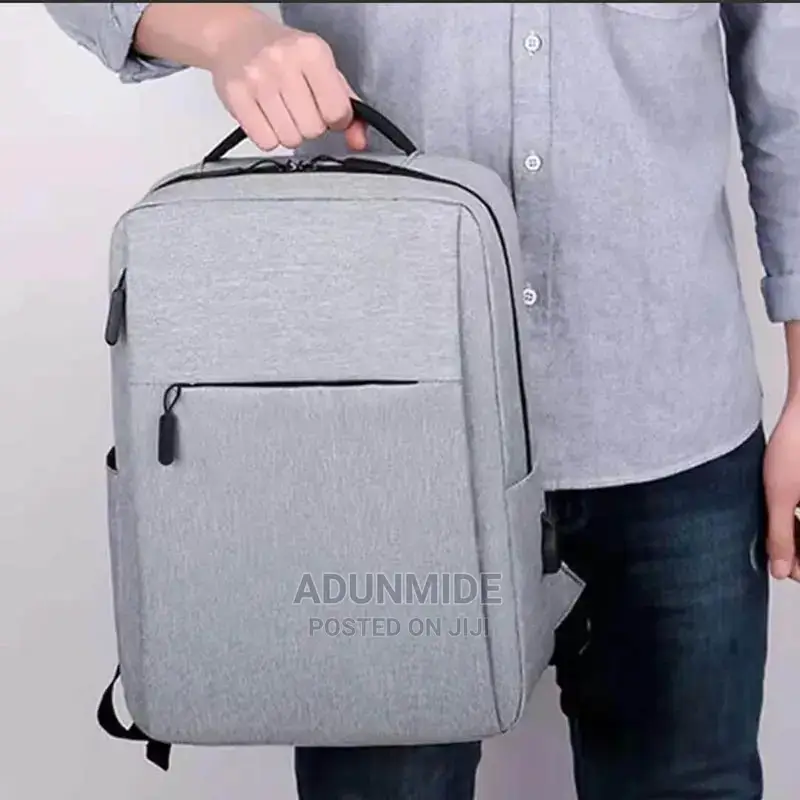 Big Laptop Bagpack With USB Charging Q