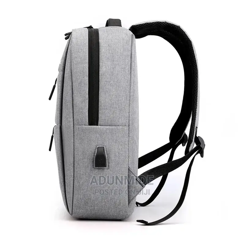 Large Capacity Bagpack With USB Charging