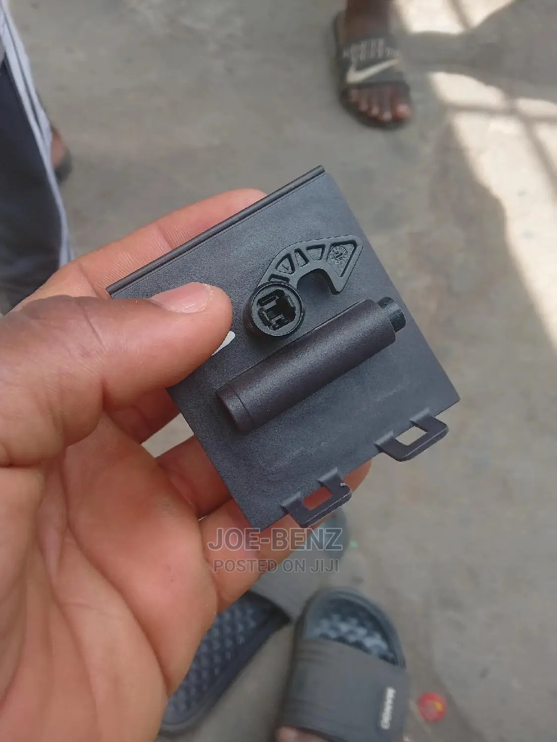 Gla, Cla, Gle, C300 Fuel Tank Clock