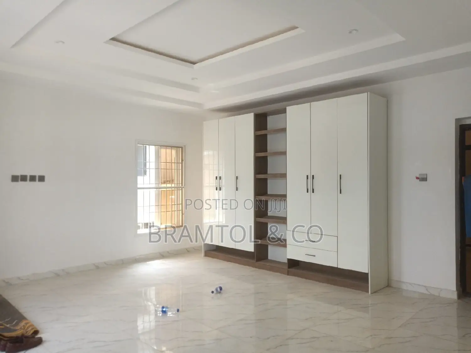 4bdrm Duplex in Idu Industrial for rent