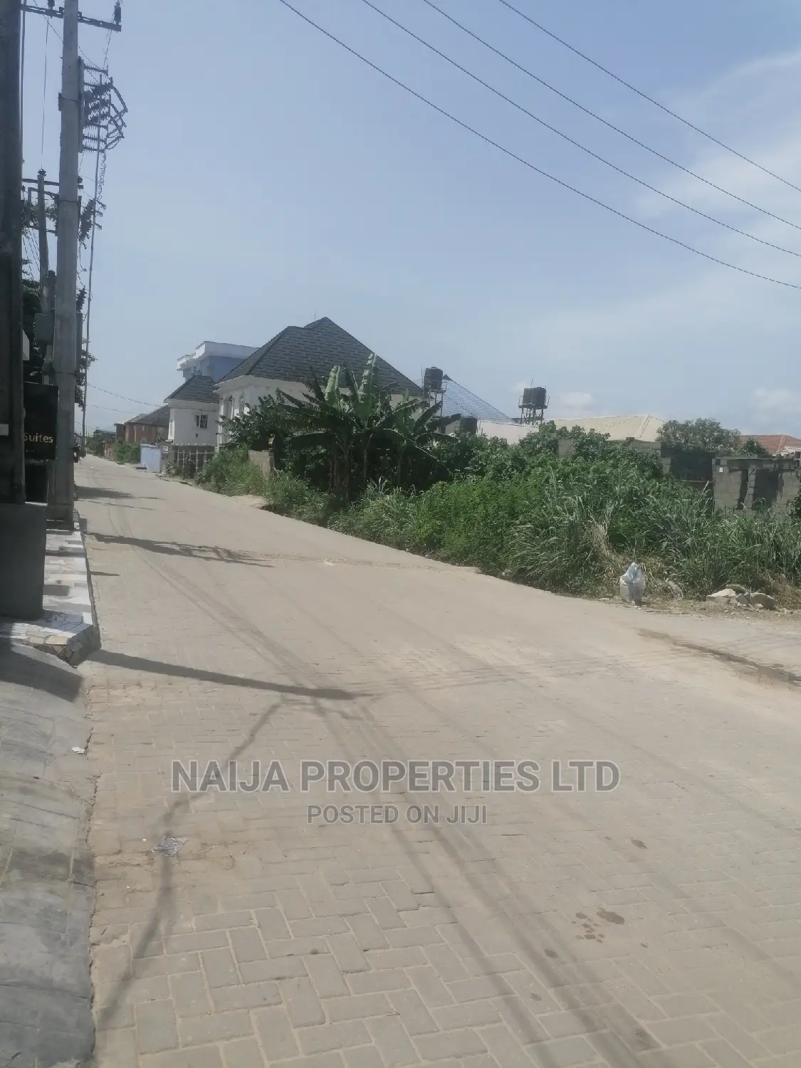 Land for Lease on Tarred Road to the Express Way at Sangotedo