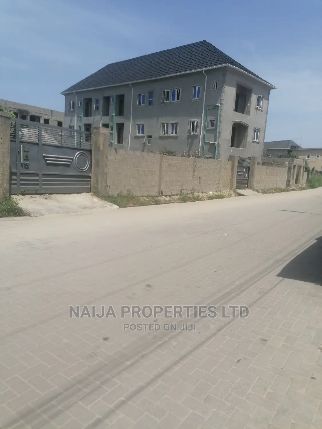 Land for Lease on Tarred Road to the Express Way at Sangotedo