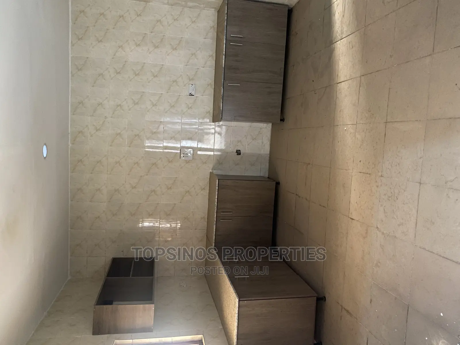 2bdrm Block of Flats in Dawaki for rent