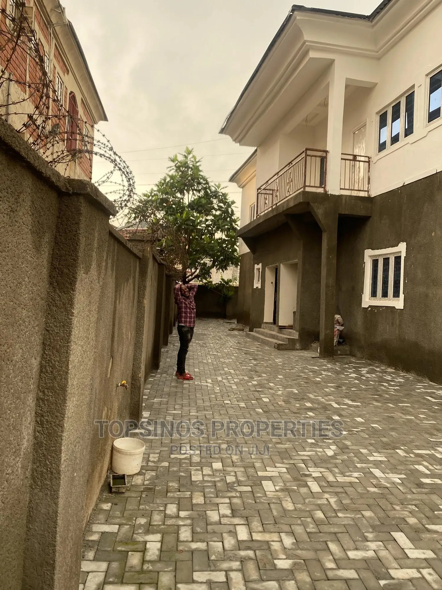 2bdrm Block of Flats in Dawaki for rent