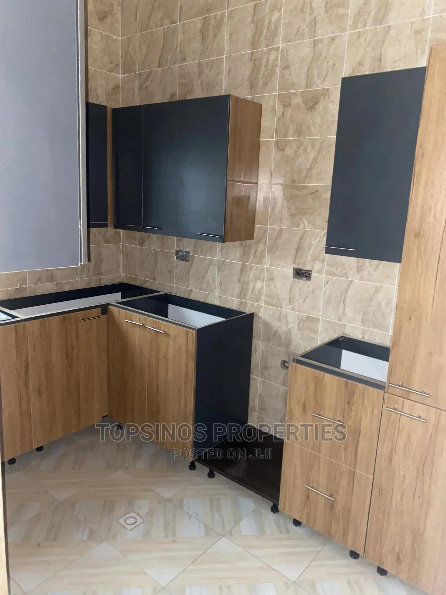 2bdrm Block of Flats in Dawaki for rent