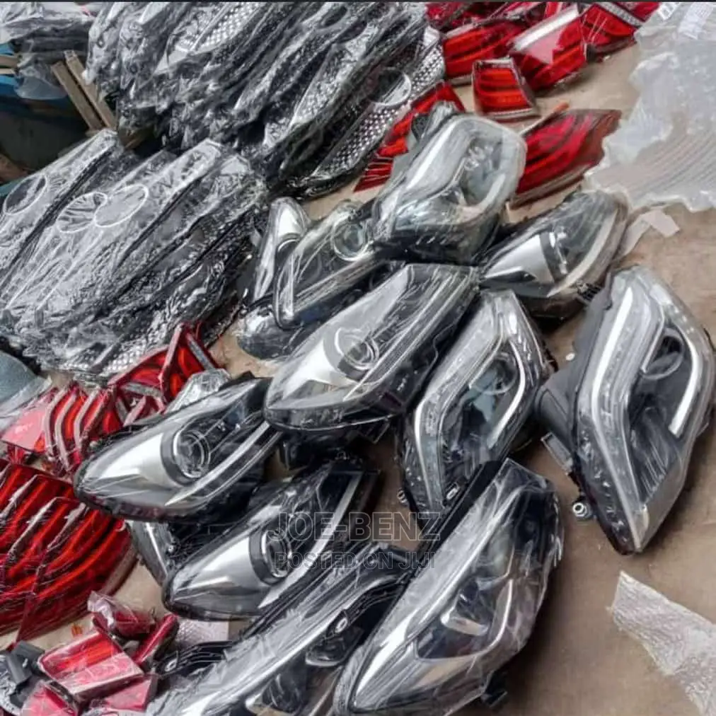 C300 Set of Brand New Headlight