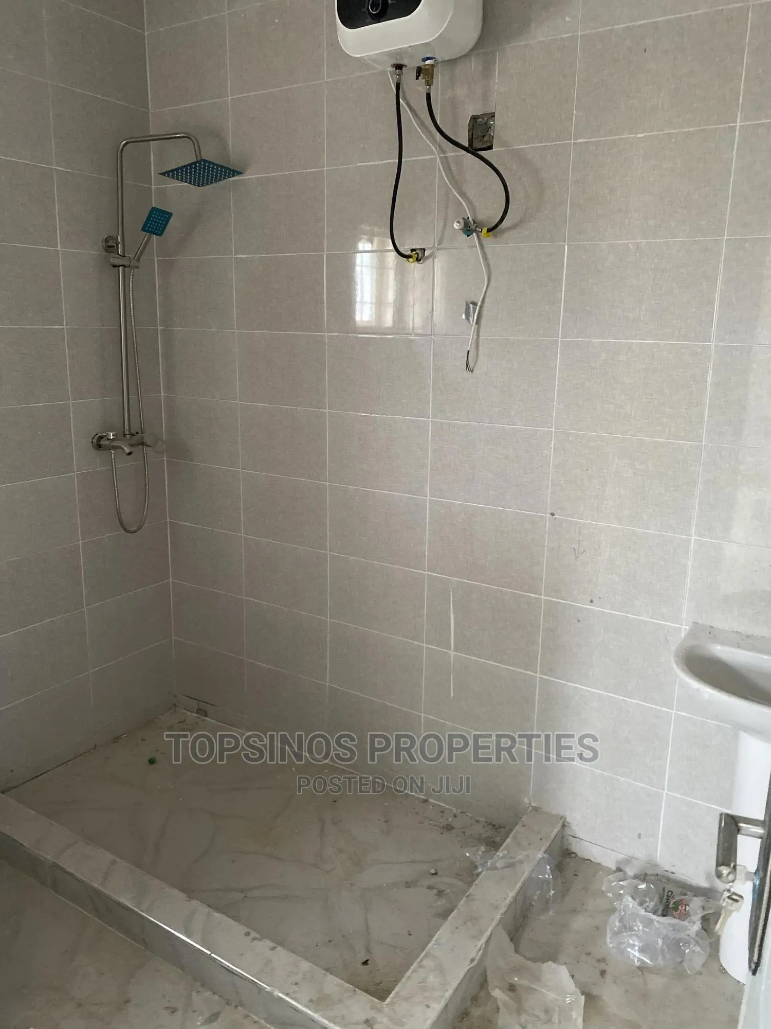 2bdrm Block of Flats in Dawaki for rent