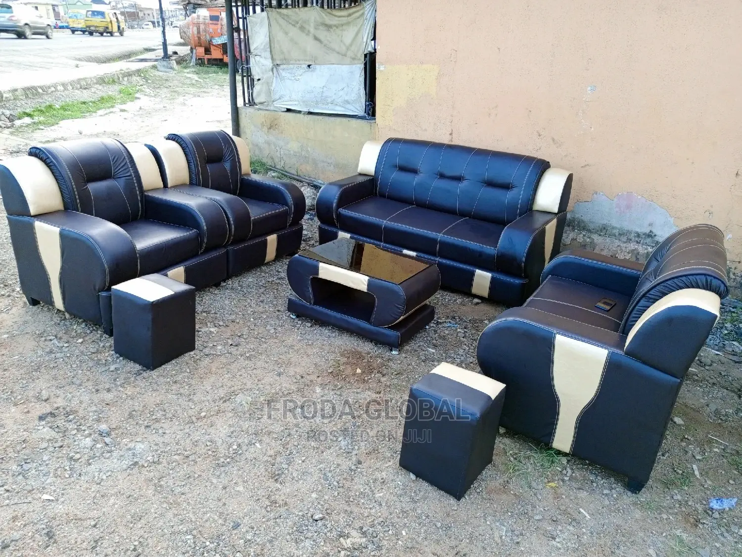 Modern 7 Seater Living Room , Quality Leather Sofa Chair With Tables