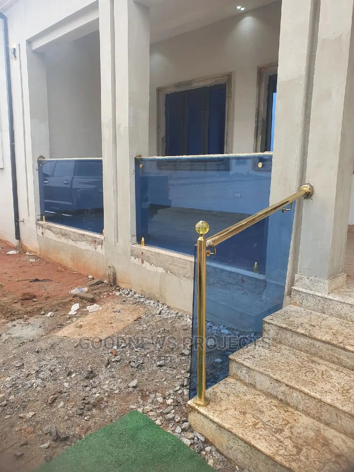 New Frameless Glass Handrails With Gold Accessories
