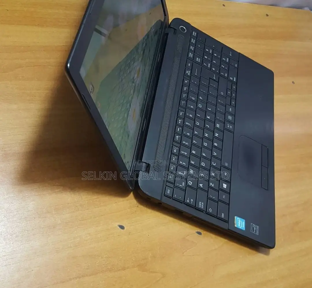Laptop Toshiba Satellite C55 4GB Intel Core 2 Duo HDD 500GB
