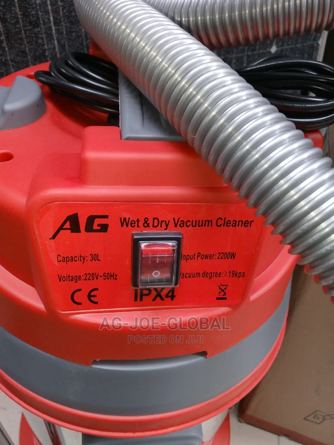 30 Liters Vacuum Cleaner Wet and Dry 2200 Watts