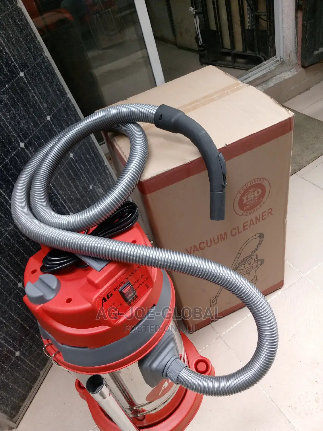 30 Liters Vacuum Cleaner Wet and Dry 2200 Watts