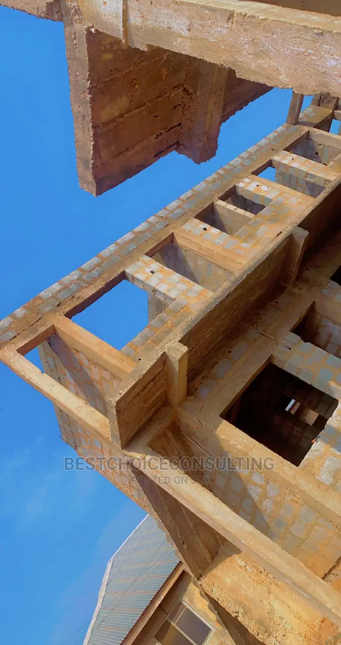 An Uncompleted Commercial Property ( a Plaza of Shops)Apete