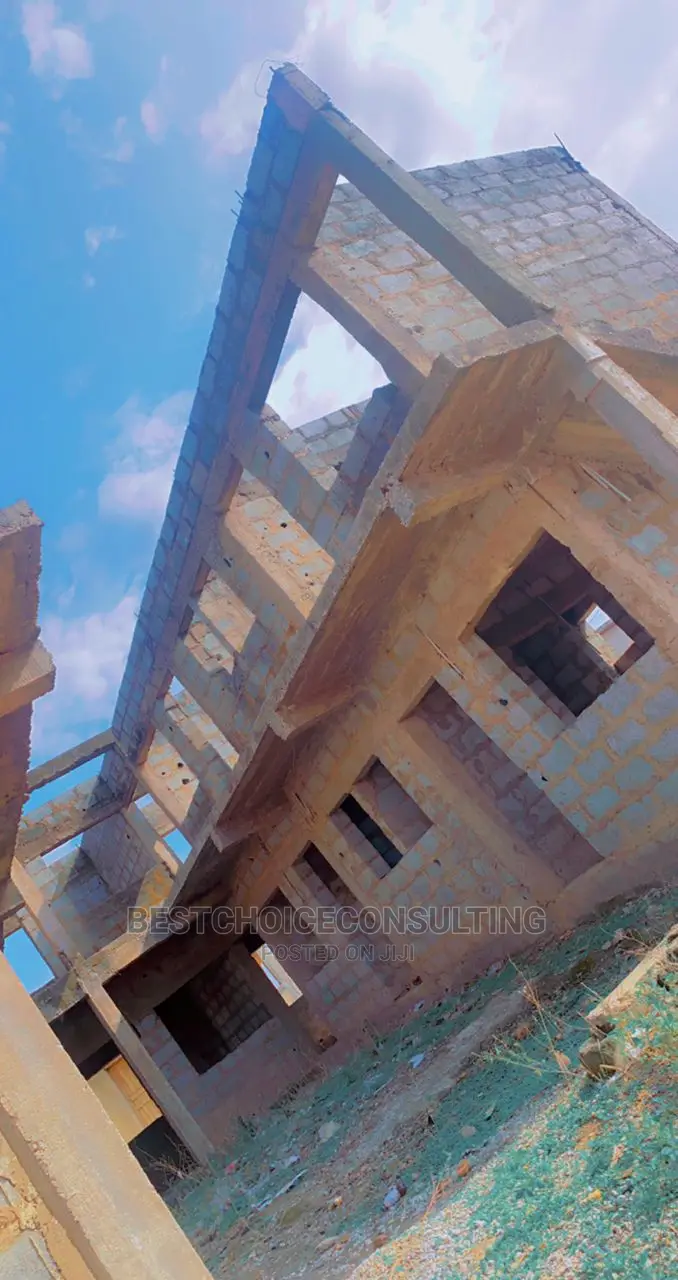 An Uncompleted Commercial Property ( a Plaza of Shops)Apete