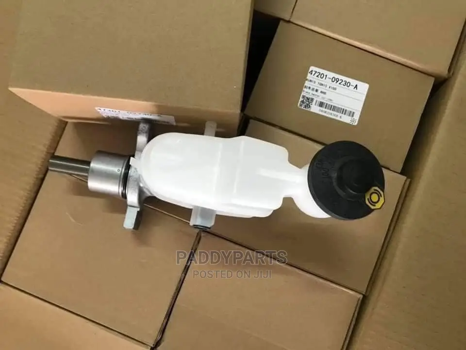Toyota Hilux Master Brake Cylinder