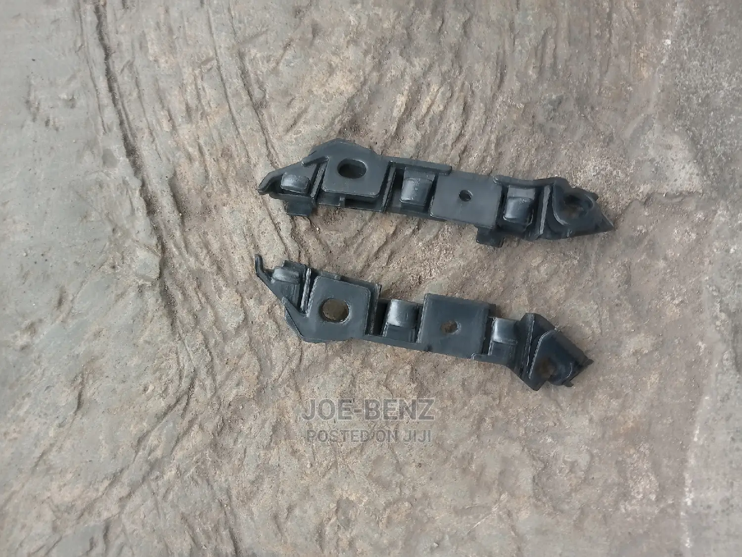 C300 2015 Front Bumper Clips