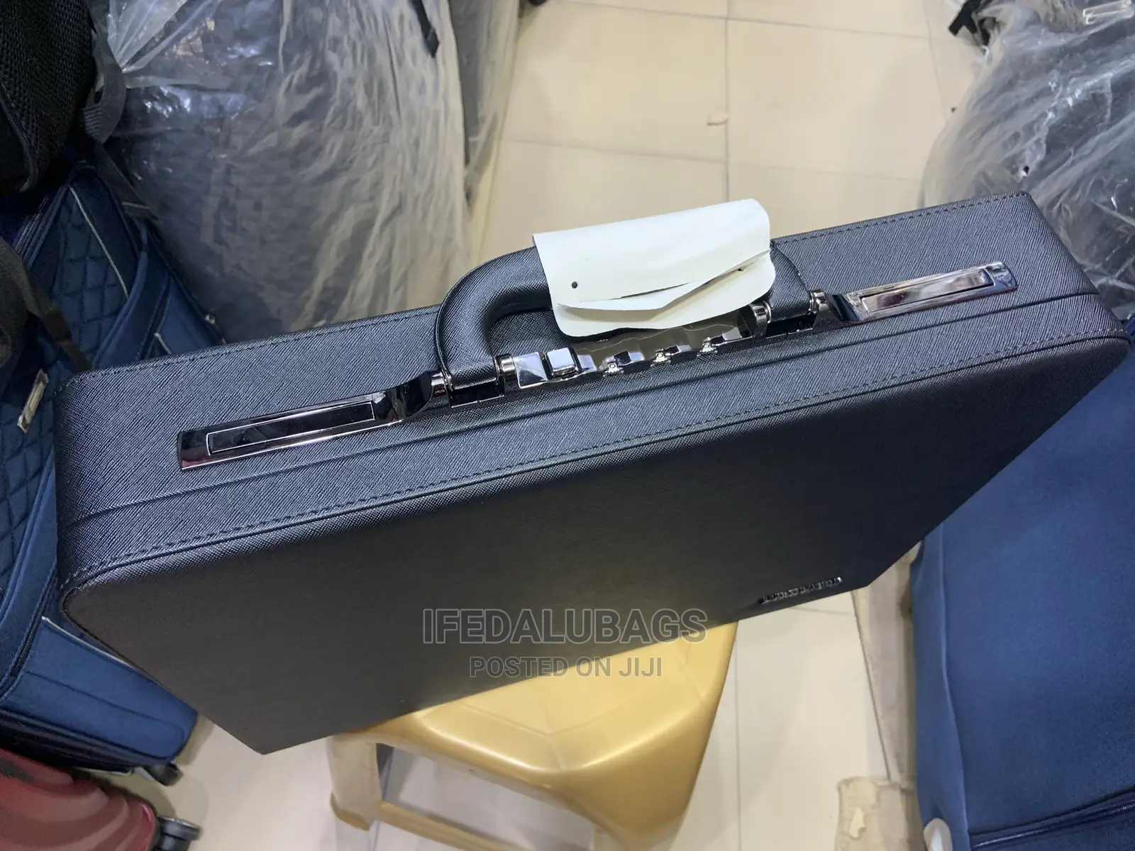 Big Size Leaves King Classy Office Brief Case Carrier