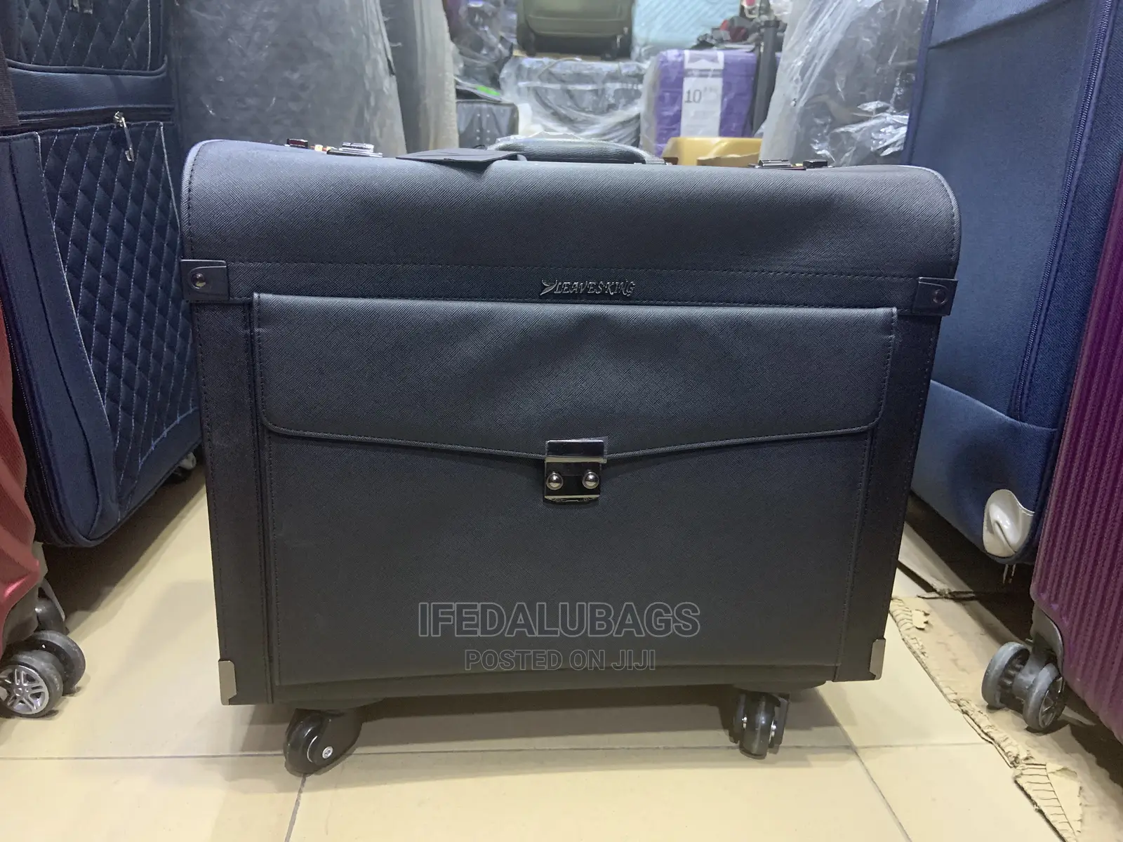 Quality Imported Leaves King Brief Case With Trolley Wheels