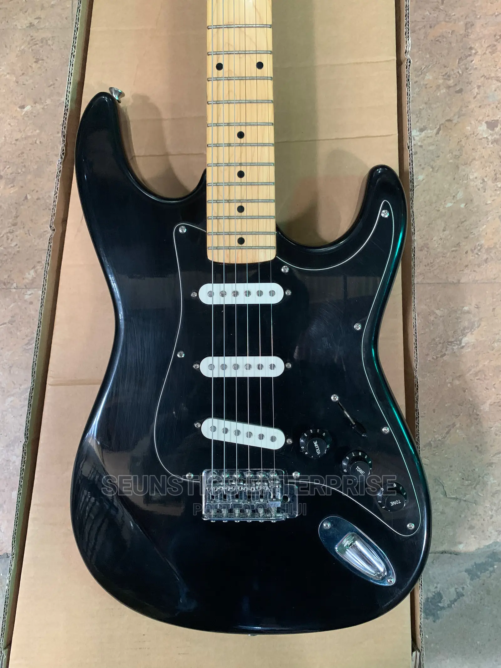Quality Squier 2 by Fender Stratocaster Lead Guitar