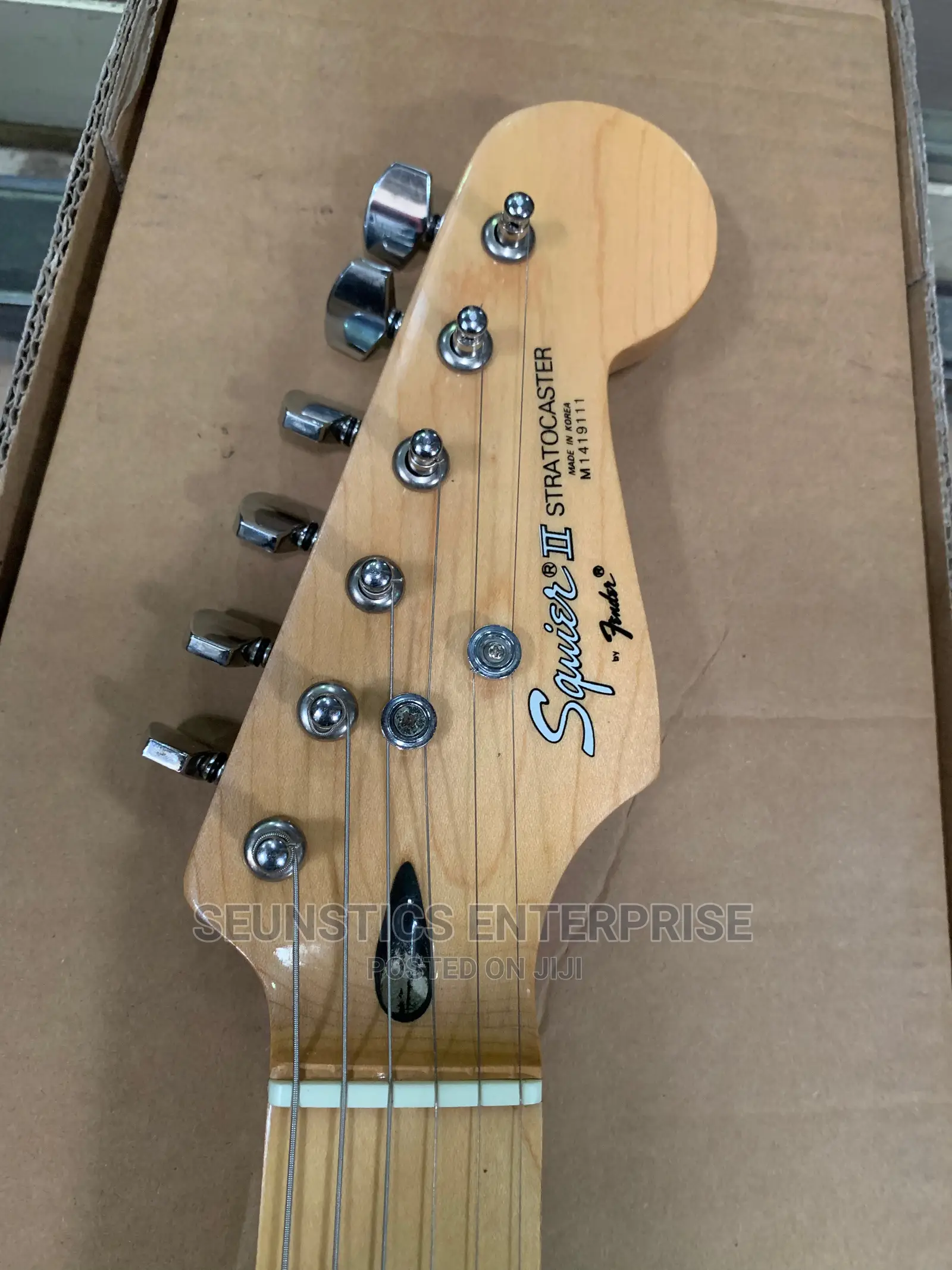 Quality Squier 2 by Fender Stratocaster Lead Guitar