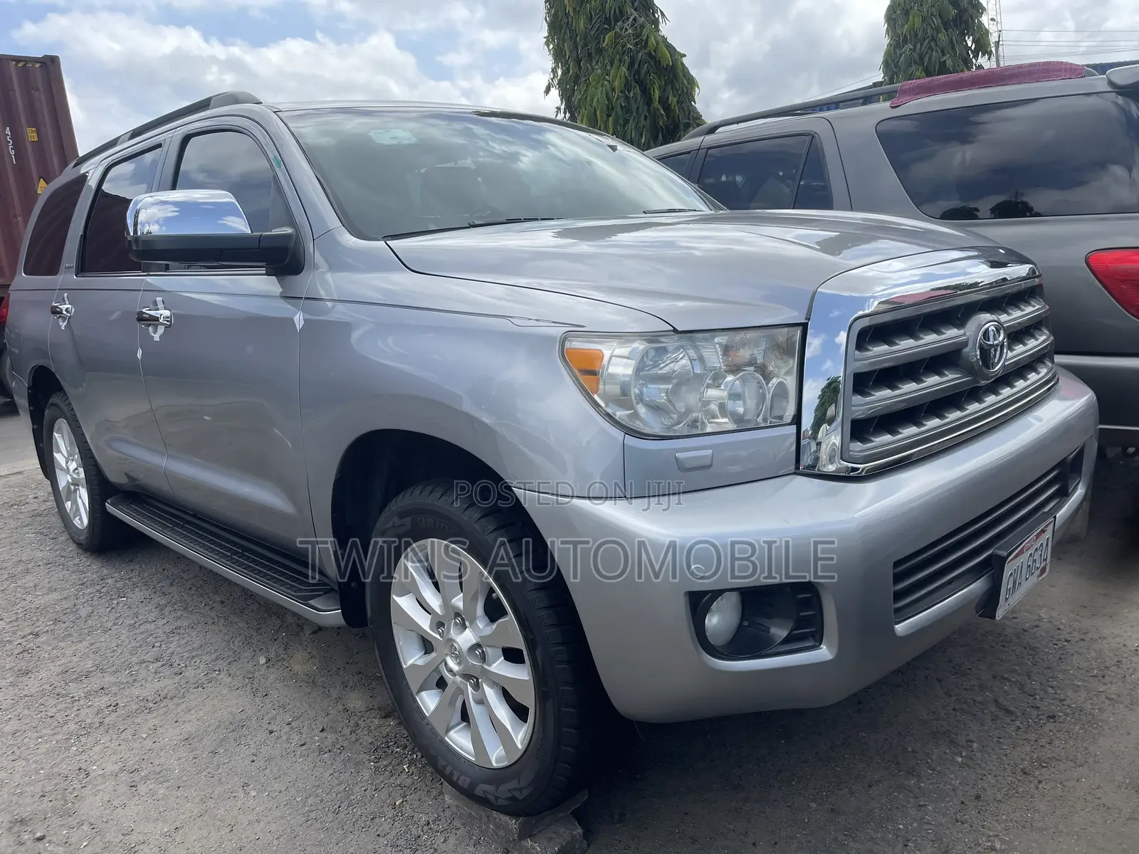 Toyota Sequoia 2013 Silver