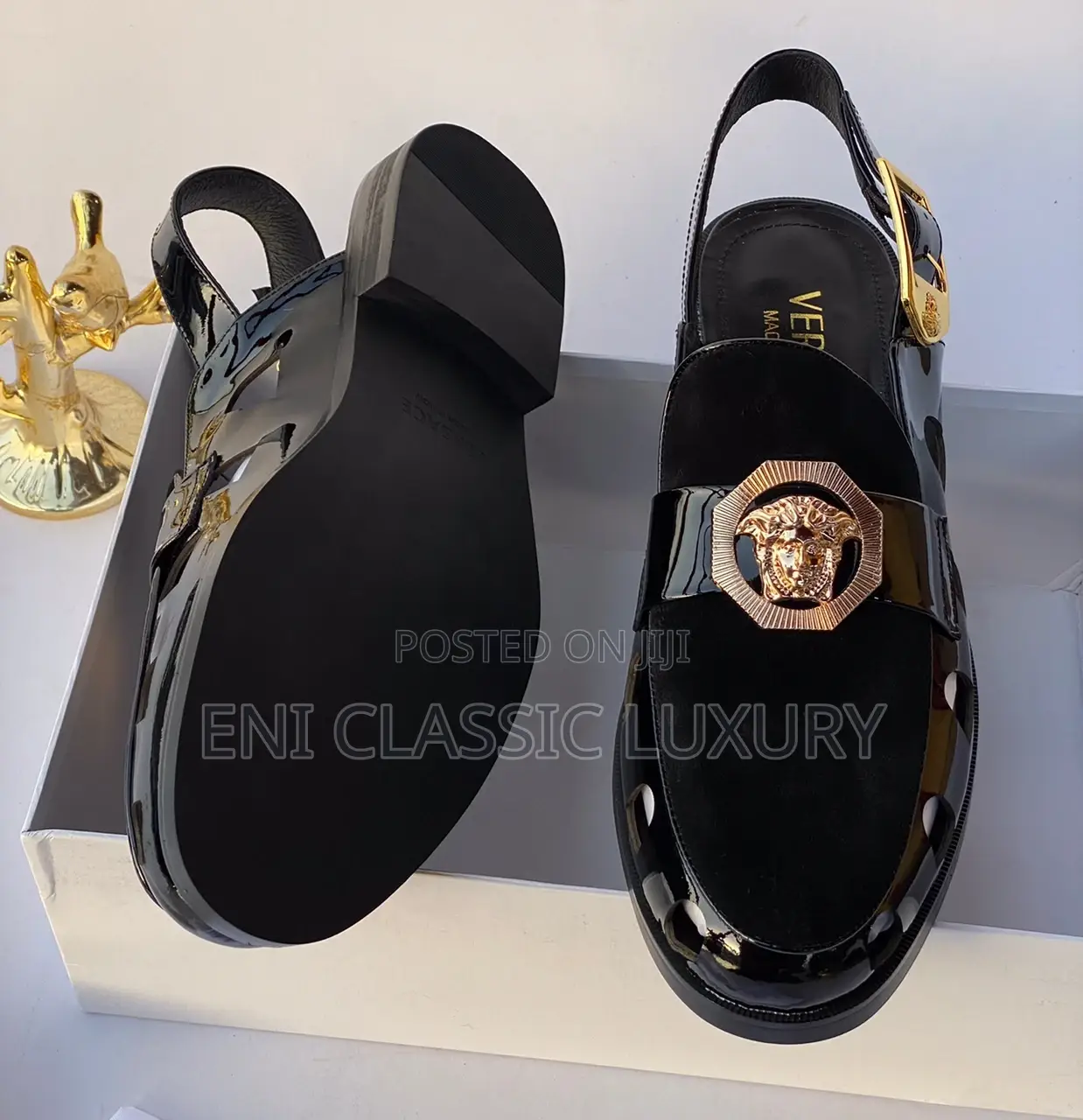 Original Luxury Outfit Versace Available in Store