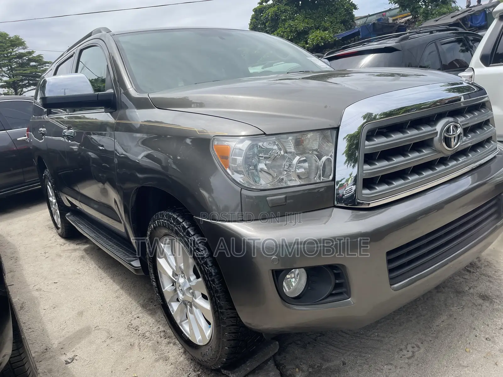 Toyota Sequoia 2015 Gray