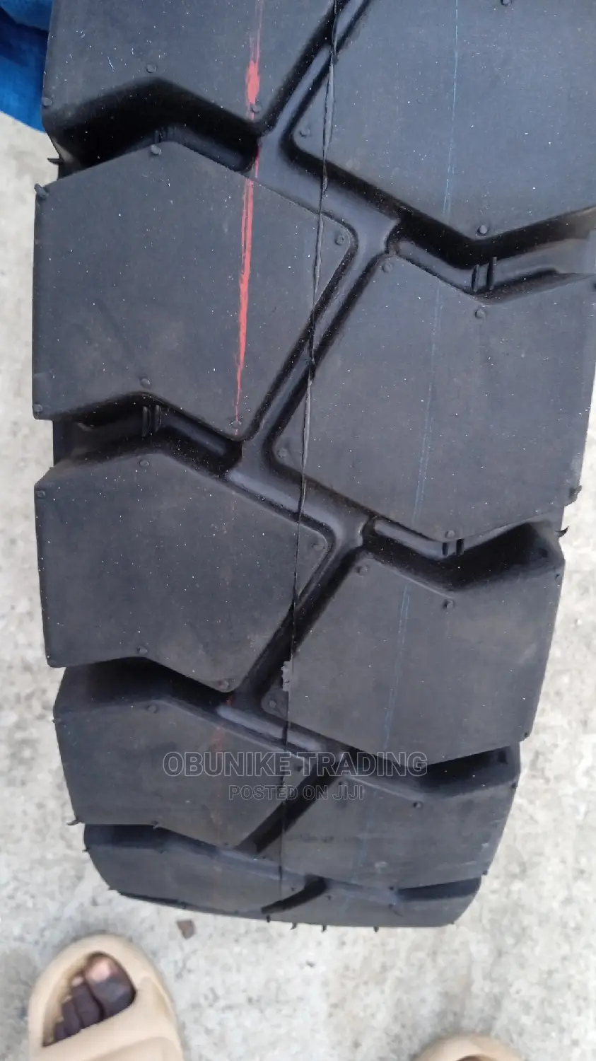 7.00-12 Arrow Tyre (Tube Type)