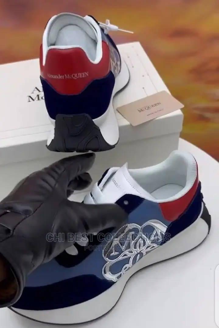 Most Wanted 2023 New Update Alexander McQueen Sneakers Shoe
