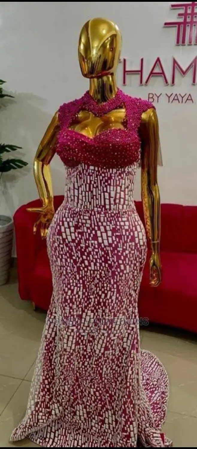 SIZE 10 Gold Chrome Female Mannequin 2