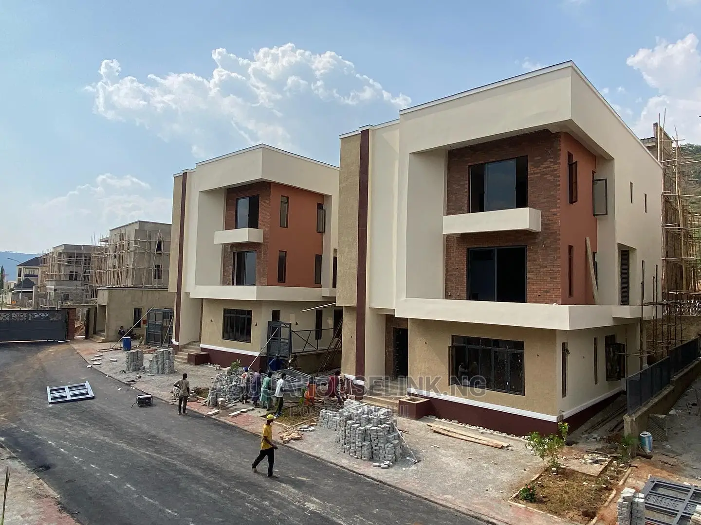 6bdrm Duplex in Katampe Extension for sale