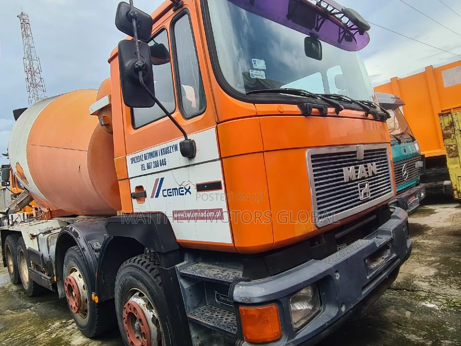 Man Diesel Concrete Mixer 12 Tires 2002 Orange