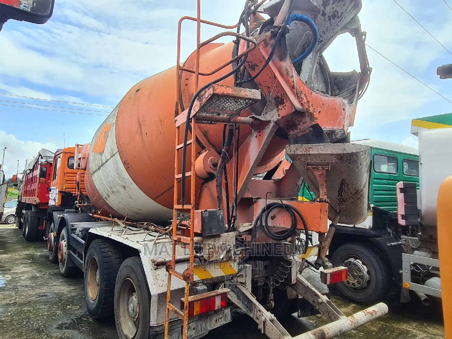Man Diesel Concrete Mixer 12 Tires 2002 Orange