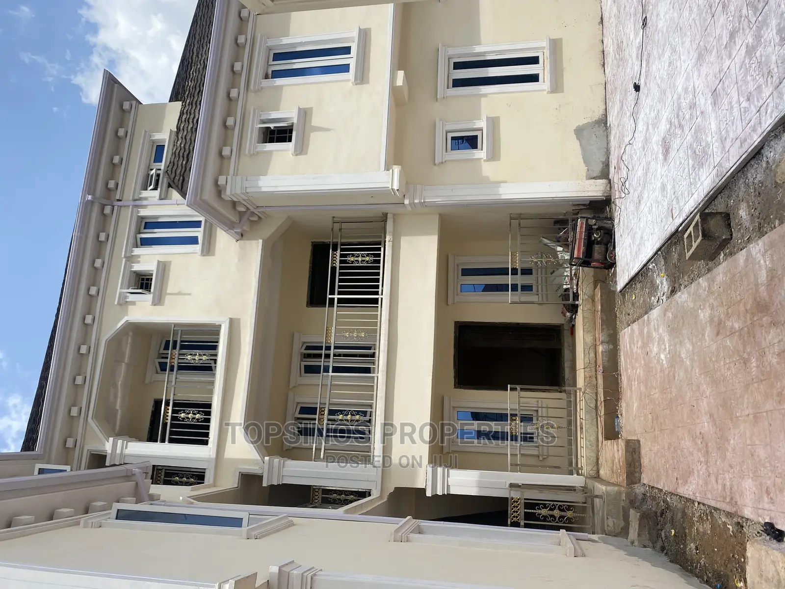 2bdrm Block of Flats in Dawaki for rent