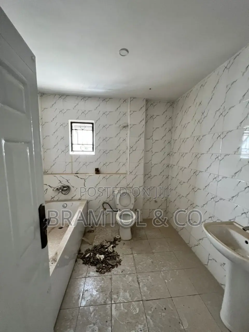 4bdrm Townhouse / Terrace in With Bq, Jabi for rent
