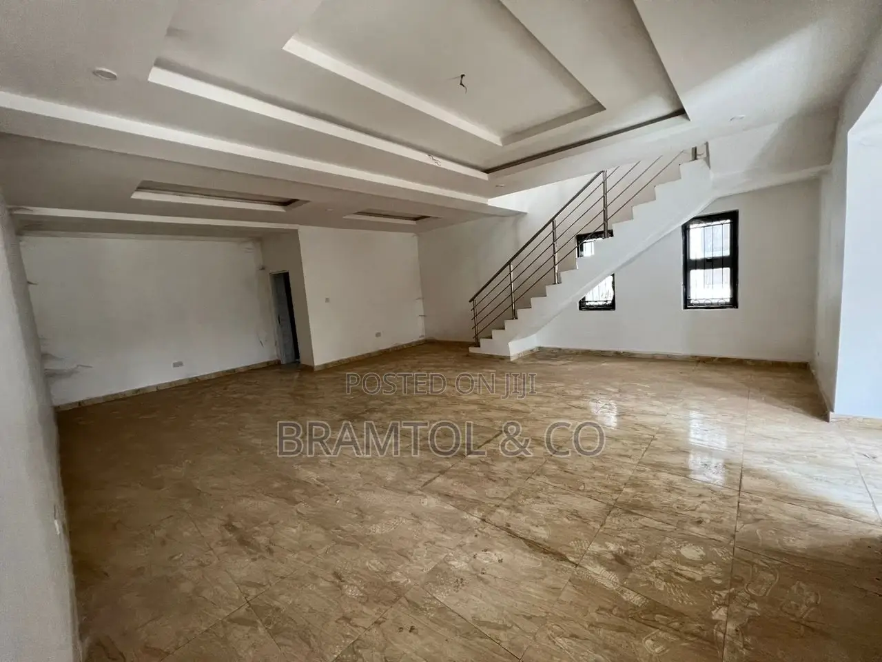 4bdrm Townhouse / Terrace in With Bq, Jabi for rent