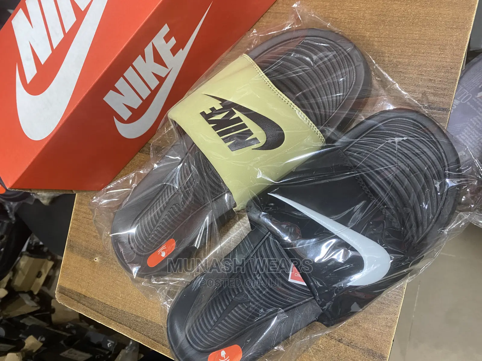 Banessy Nike Slide