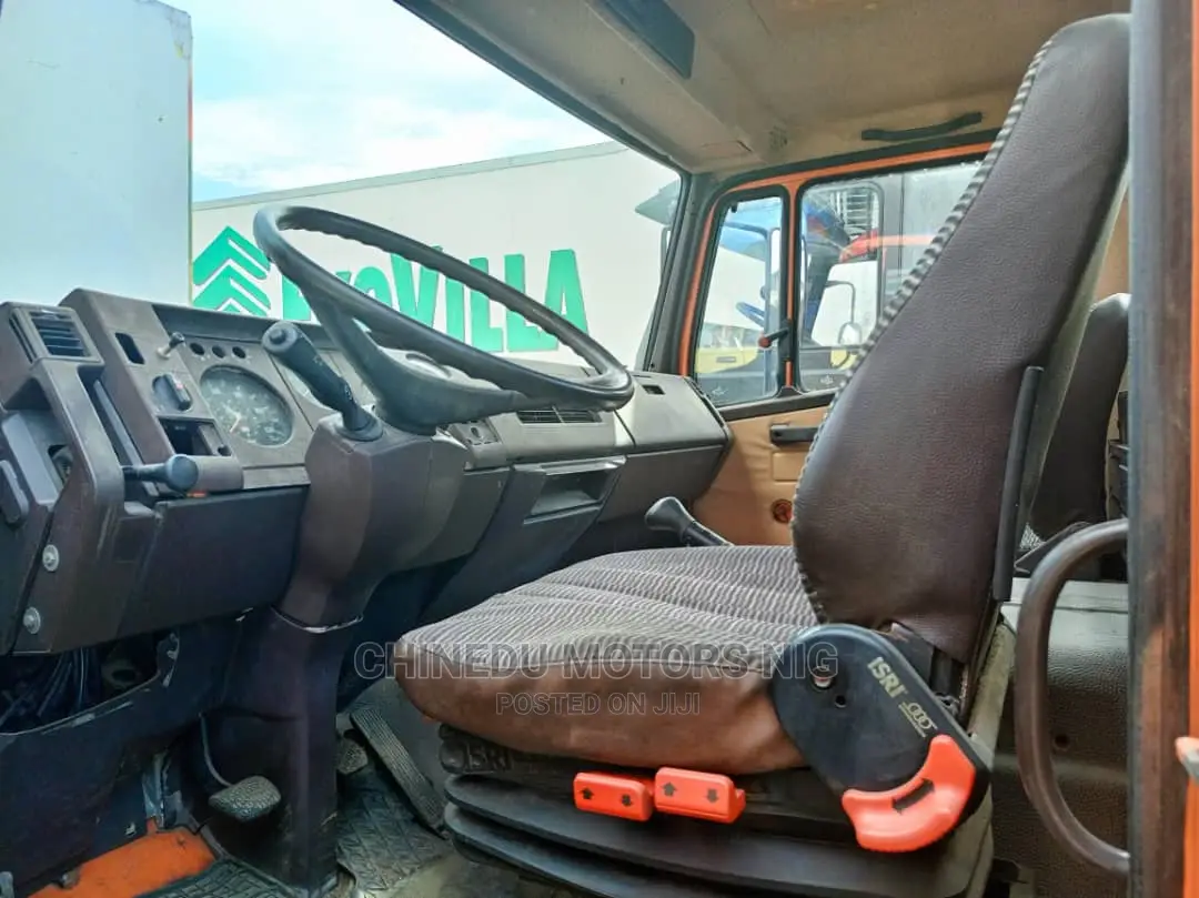 Mercedes 13 17 Manlift