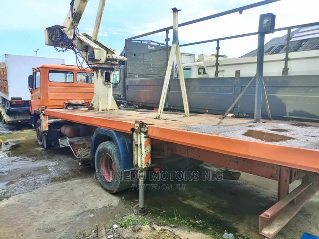 Mercedes 13 17 Manlift