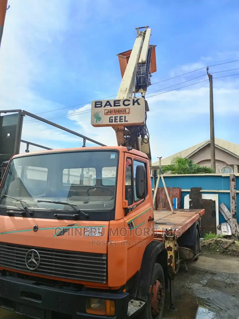 Mercedes 13 17 Manlift